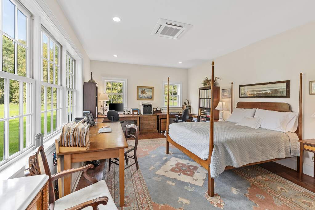 4 Bedroom Single Family Home/House's Image 11