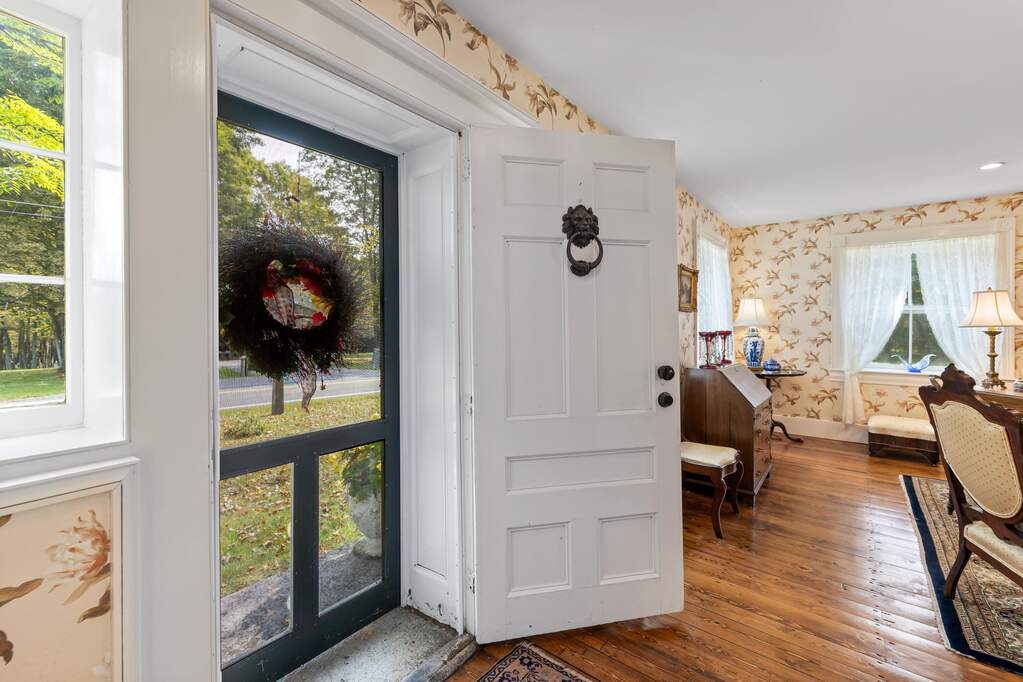 4 Bedroom Single Family Home/House's Image 13