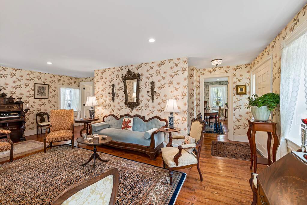 4 Bedroom Single Family Home/House's Image 14