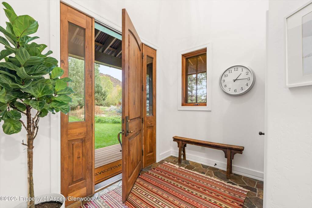 4 Bedroom Single Family Home/House's Image 7