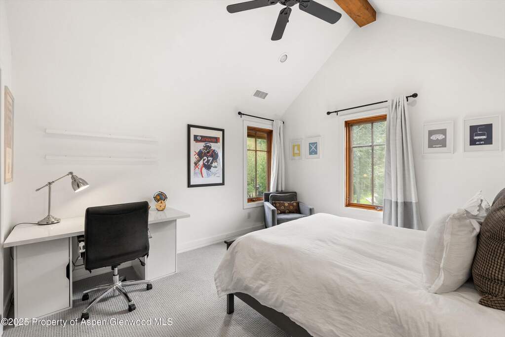 4 Bedroom Single Family Home/House's Image 15