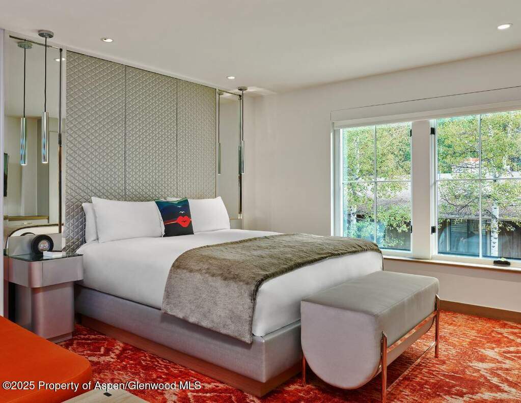 3 Bedroom Apartment/Flat's Image 3