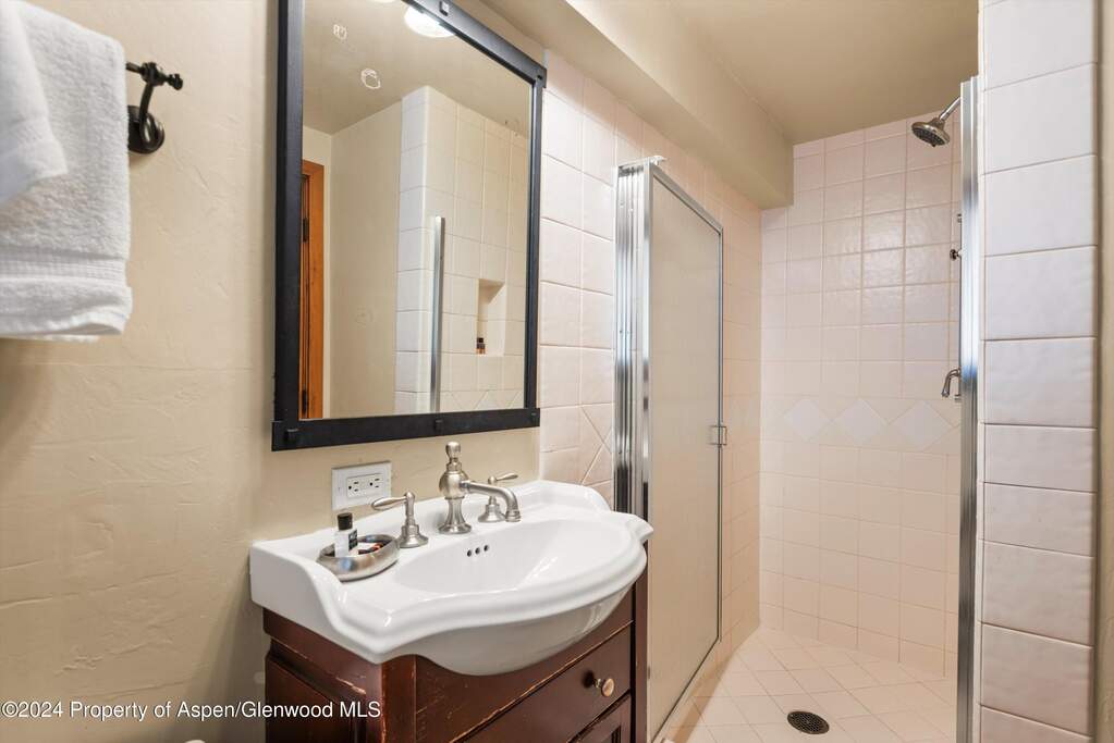 4 Bedroom Apartment/Flat's Image 8