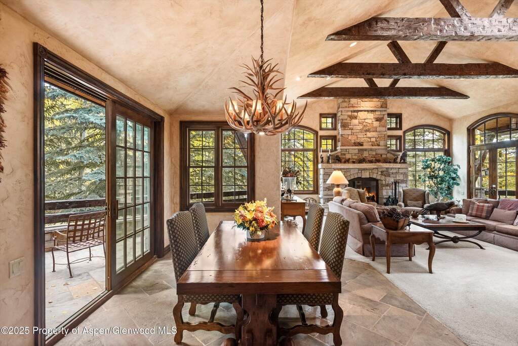 5 Bedroom Single Family Home/House's Image 15