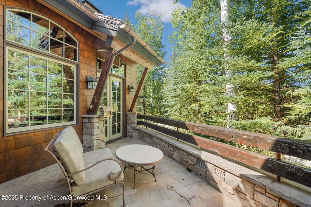 5 Bedroom Single Family Home/House's Image 25
