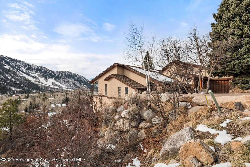 3 Bedroom Single Family Home/House's Image 27