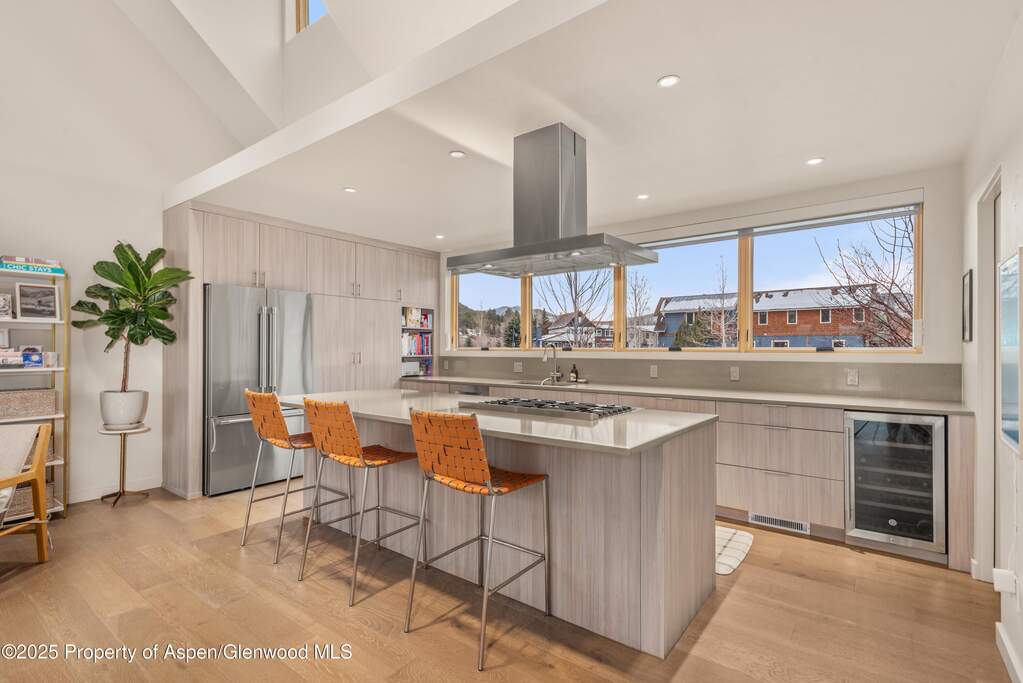 4 Bedroom Single Family Home/House's Image 9