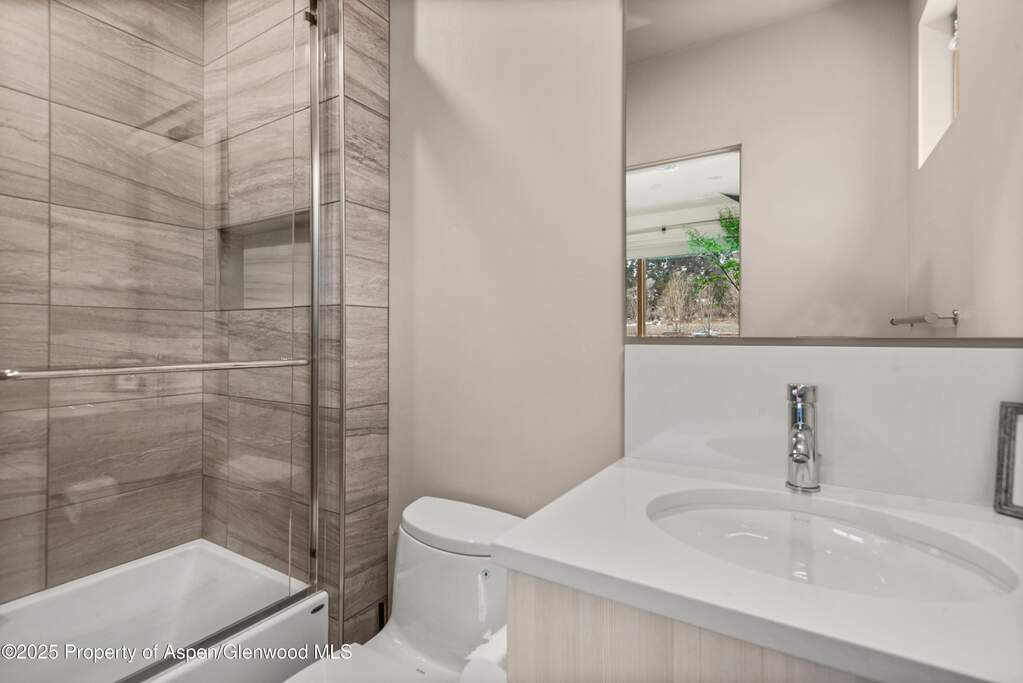 4 Bedroom Single Family Home/House's Image 24