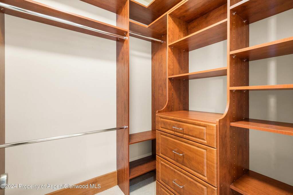 5 Bedroom Apartment/Flat's Image 9