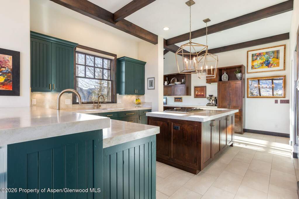 5 Bedroom Single Family Home/House's Image 7