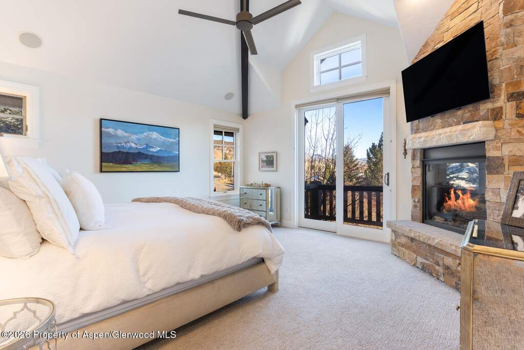 5 Bedroom Single Family Home/House's Image 17