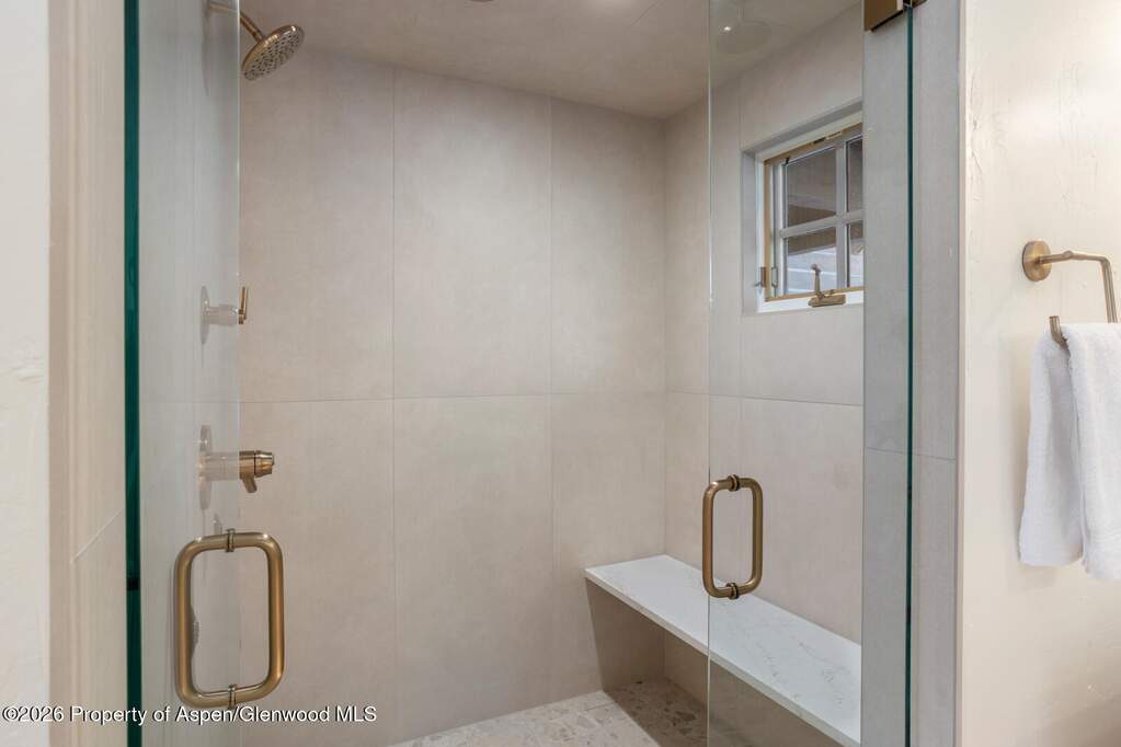 5 Bedroom Single Family Home/House's Image 22