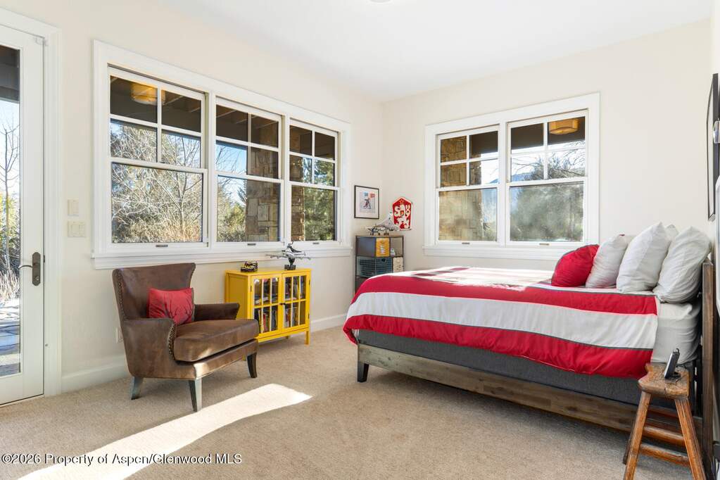 5 Bedroom Single Family Home/House's Image 25