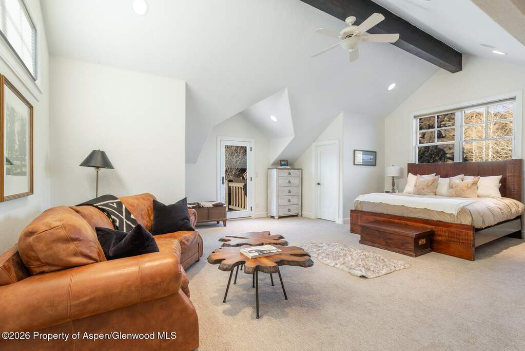 5 Bedroom Single Family Home/House's Image 34