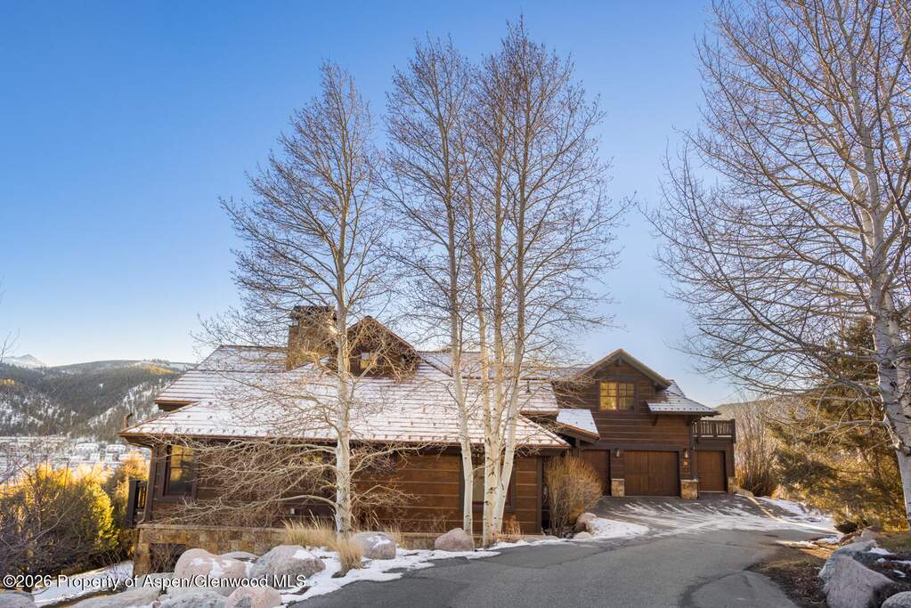5 Bedroom Single Family Home/House's Image 38