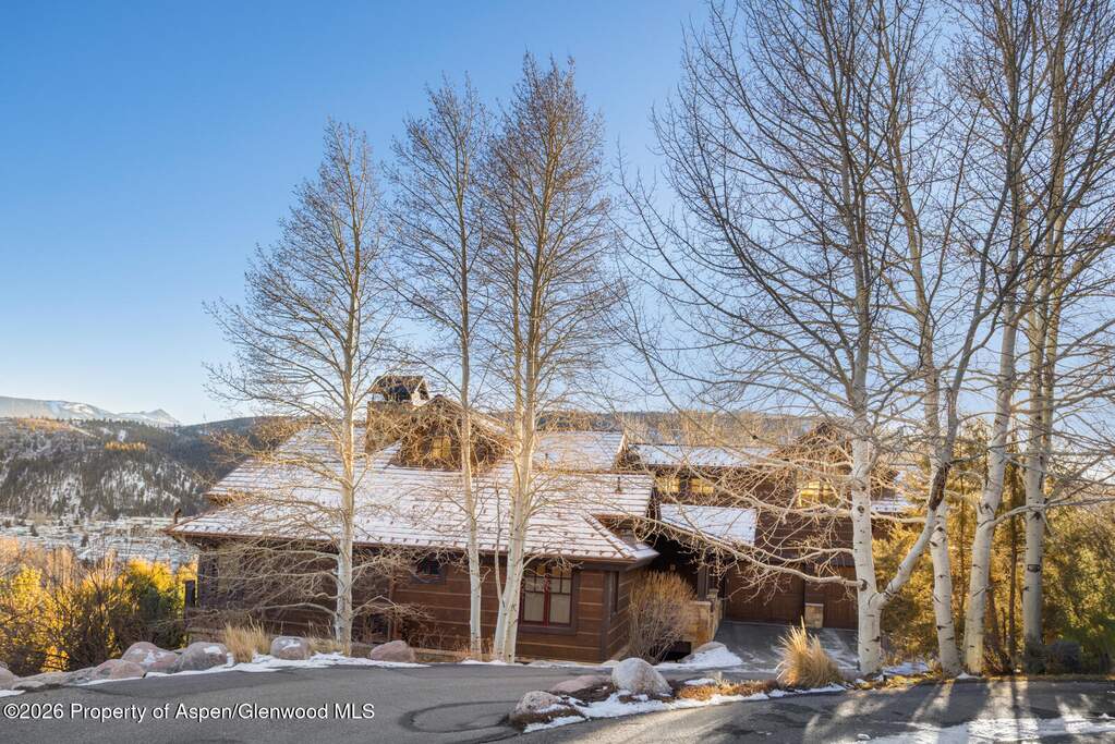 5 Bedroom Single Family Home/House's Image 40