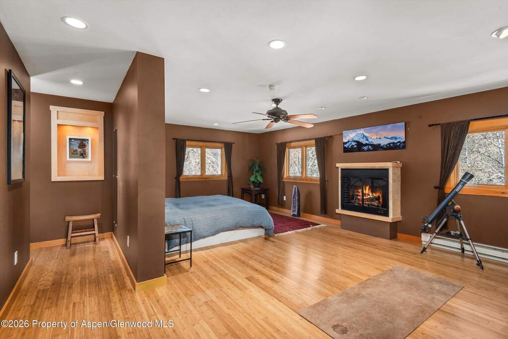4 Bedroom Single Family Home/House's Image 14