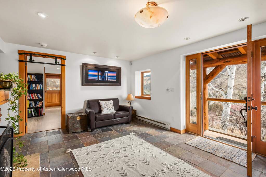 4 Bedroom Single Family Home/House's Image 16