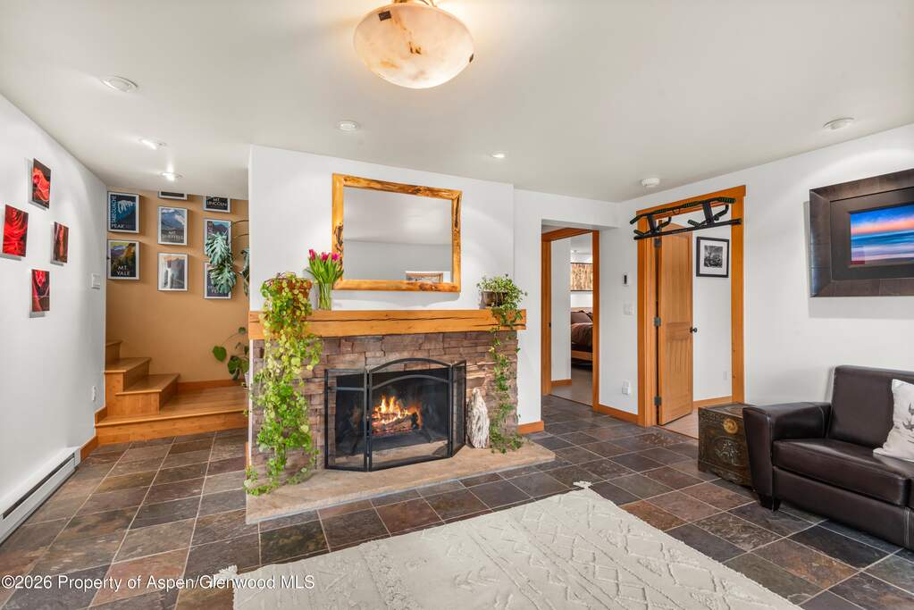 4 Bedroom Single Family Home/House's Image 17