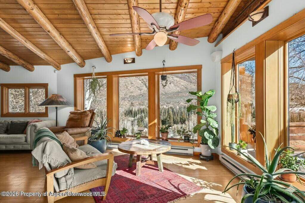 4 Bedroom Single Family Home/House's Image 3