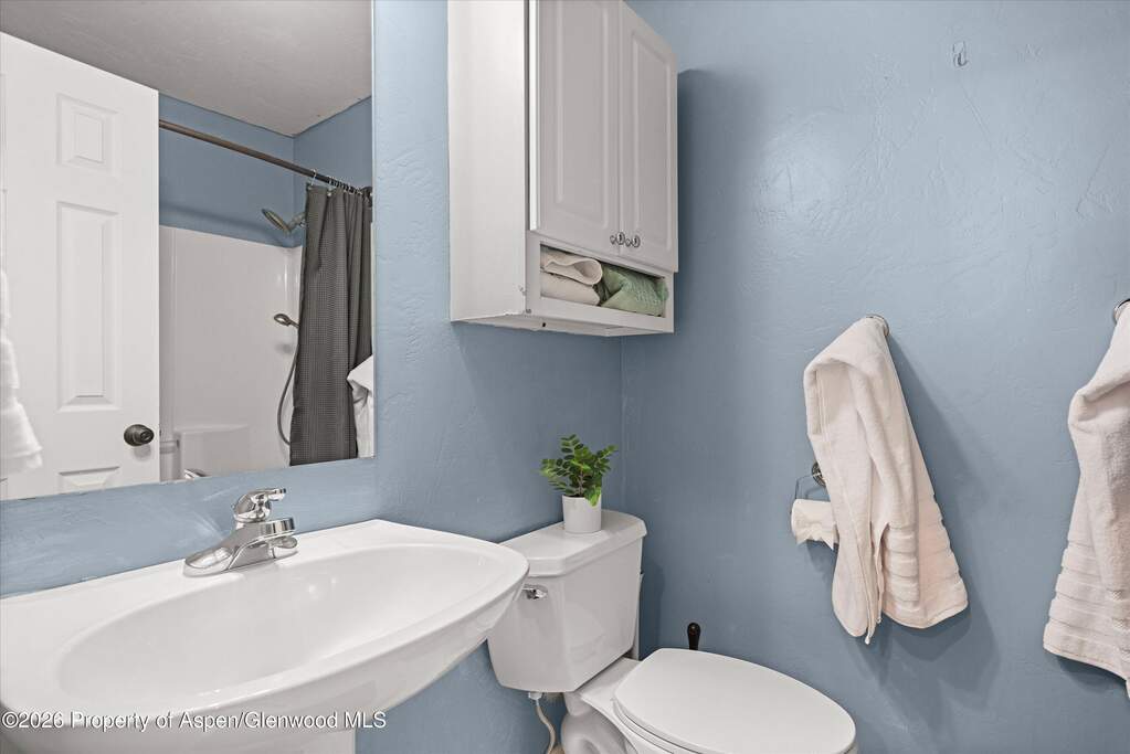 3 Bedroom Single Family Home/House's Image 12
