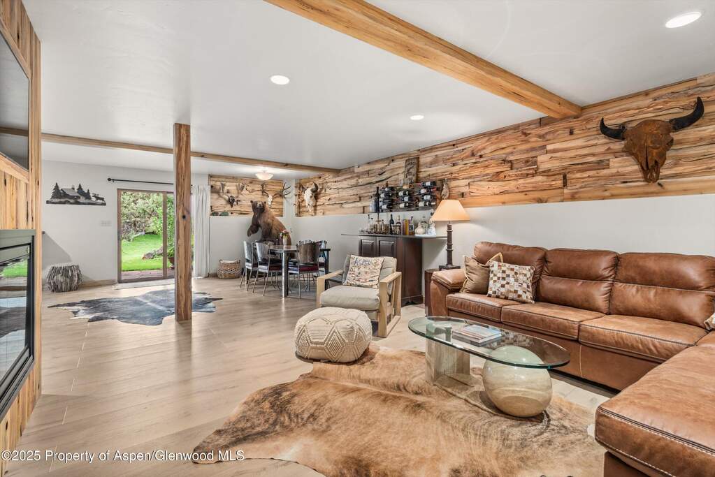 4 Bedroom Single Family Home/House's Image 33