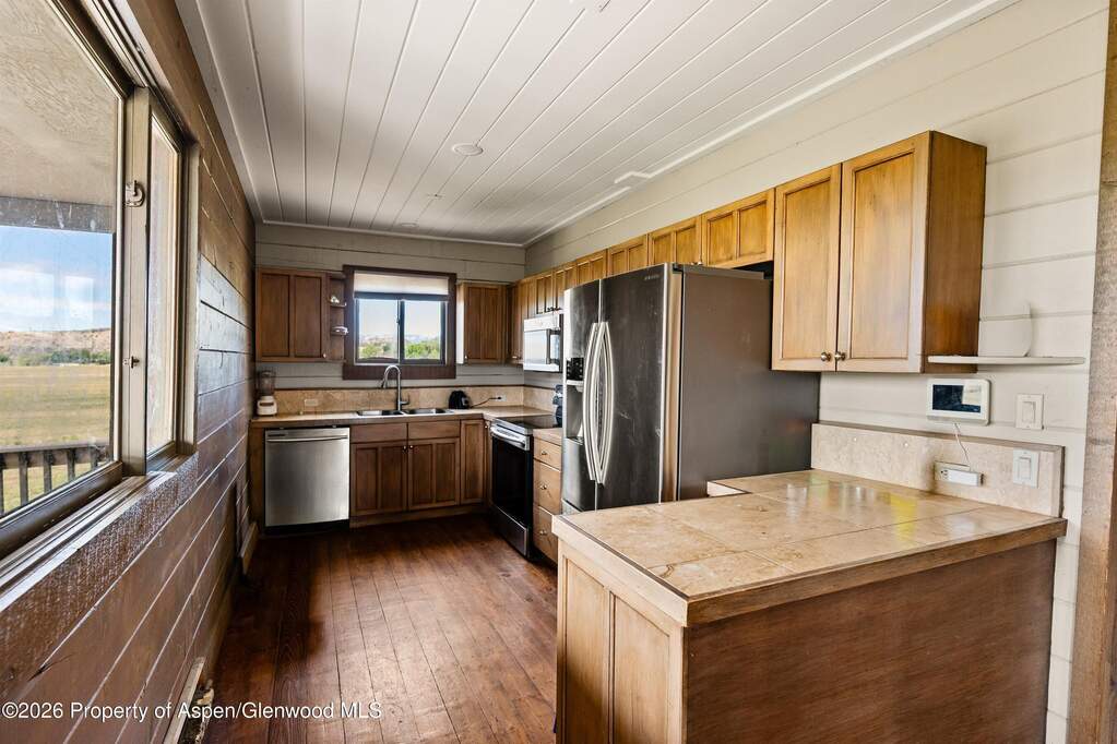 5 Bedroom Single Family Home/House's Image 29