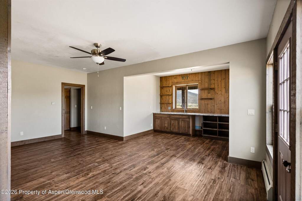 5 Bedroom Single Family Home/House's Image 34
