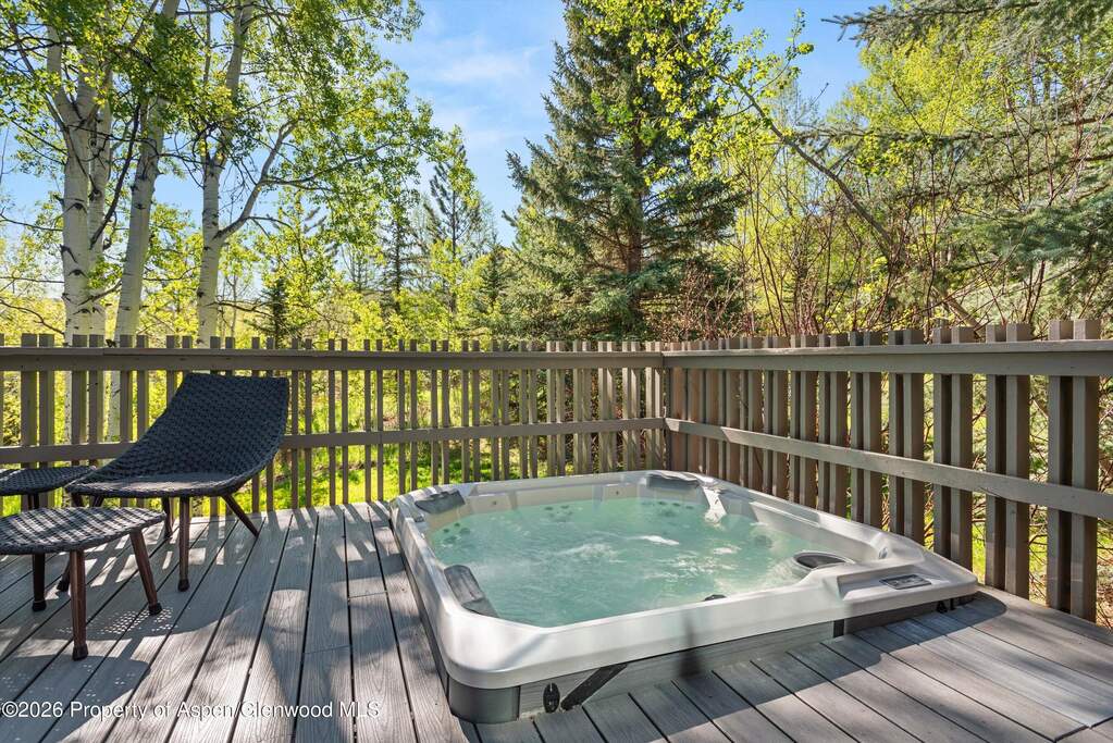 2 Bedroom Villa/Townhouse's Image 17