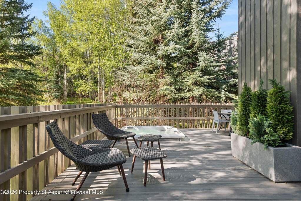 2 Bedroom Villa/Townhouse's Image 20