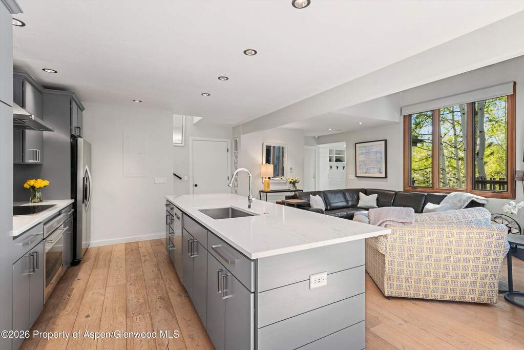 2 Bedroom Villa/Townhouse's Image 5