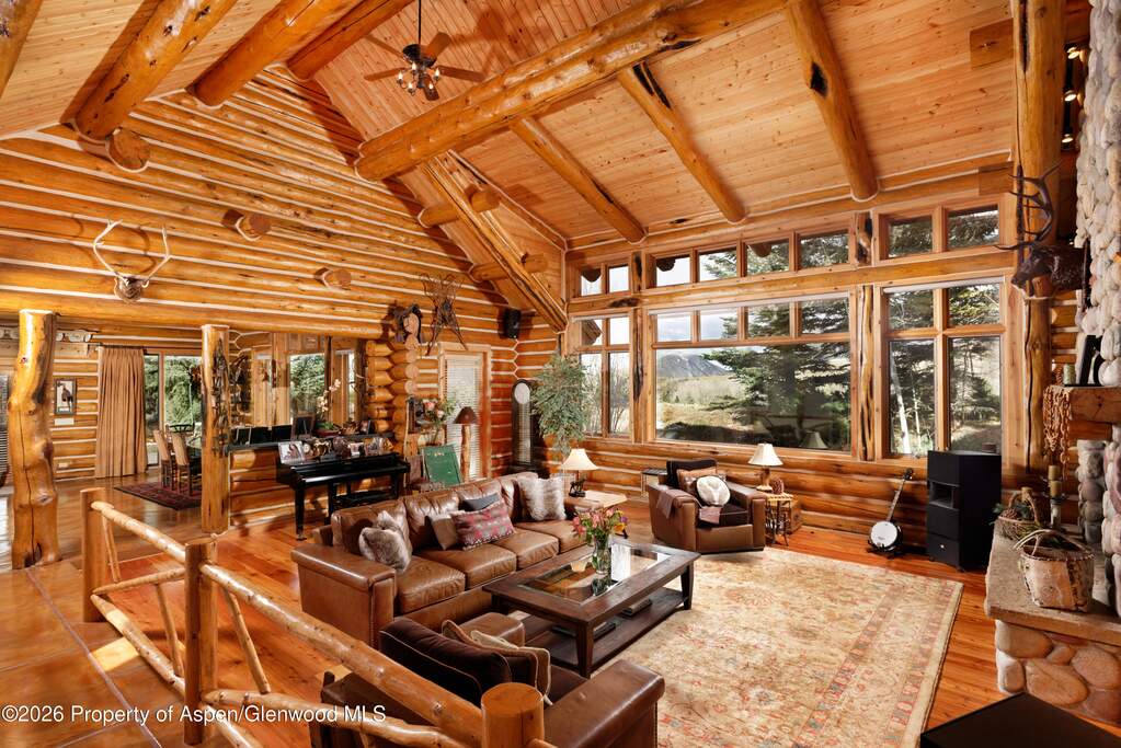 5 Bedroom Single Family Home/House's Image 14