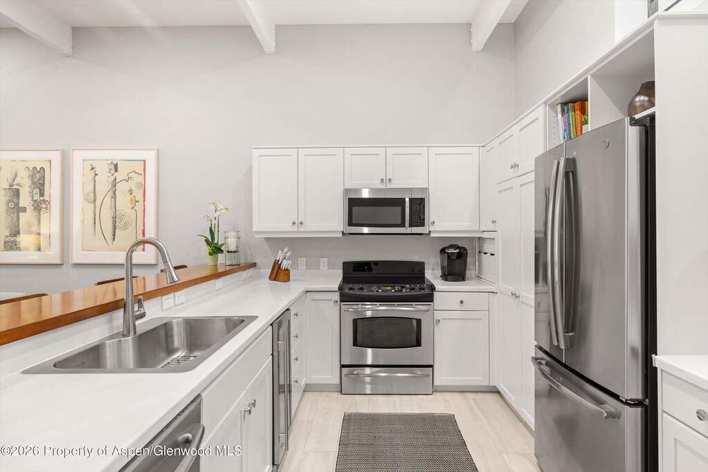 3 Bedroom Villa/Townhouse's Image 6