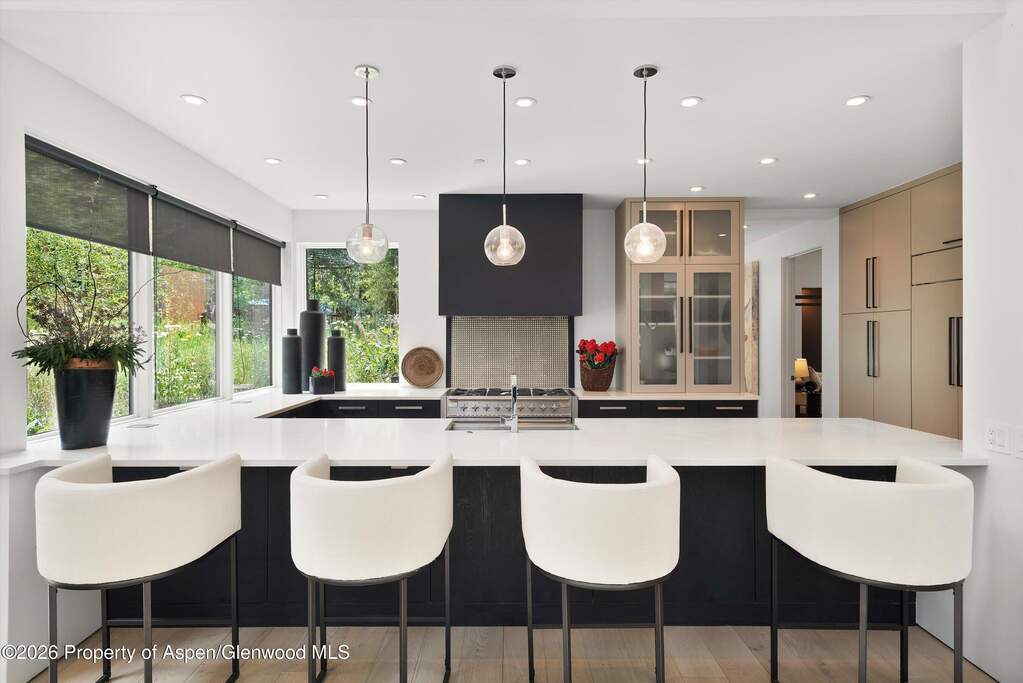 4 Bedroom Single Family Home/House's Image 13