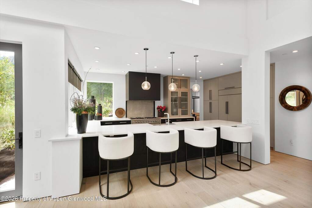 4 Bedroom Single Family Home/House's Image 14