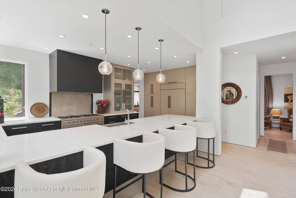 4 Bedroom Single Family Home/House's Image 15