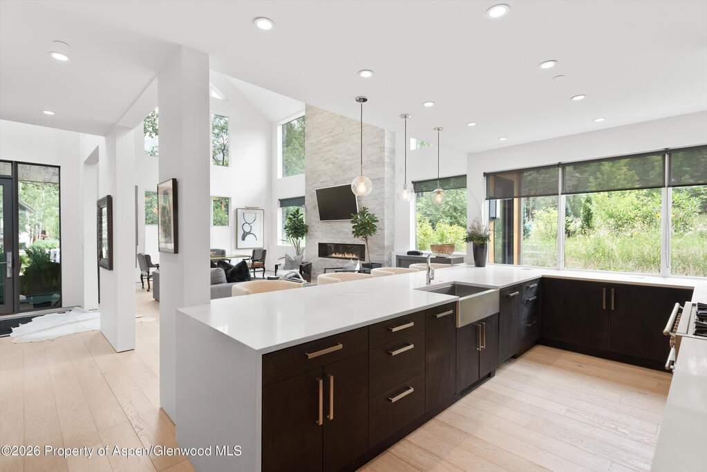 4 Bedroom Single Family Home/House's Image 16