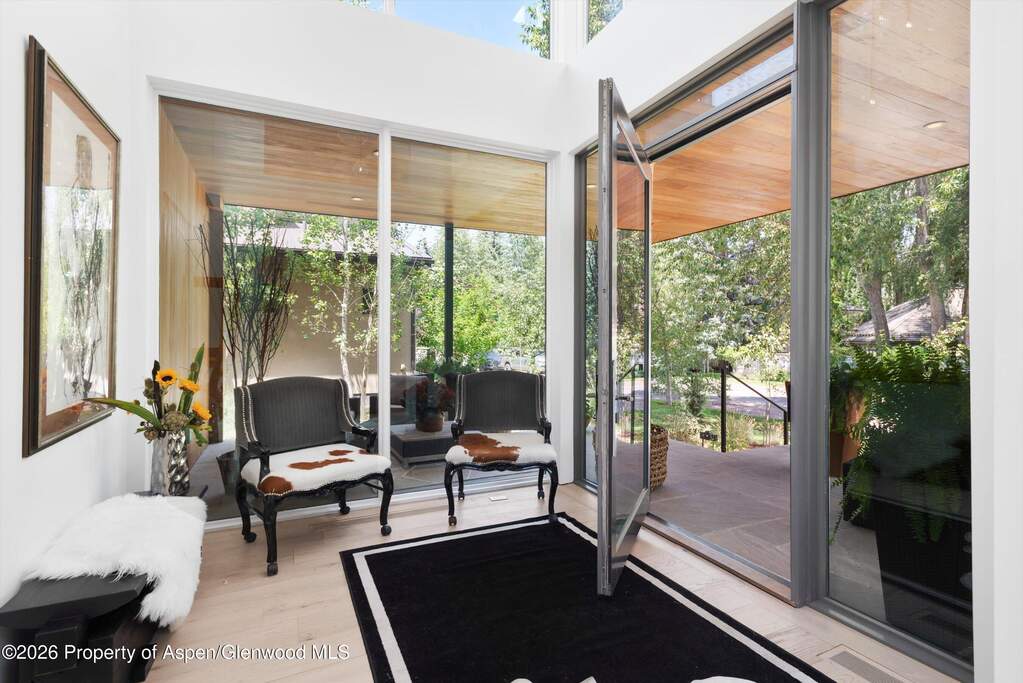 4 Bedroom Single Family Home/House's Image 18