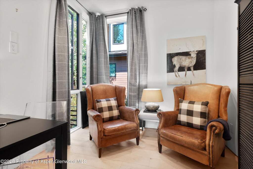 4 Bedroom Single Family Home/House's Image 20