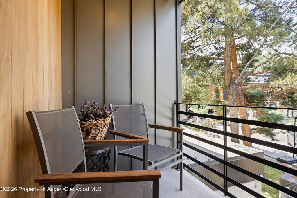 4 Bedroom Single Family Home/House's Image 34