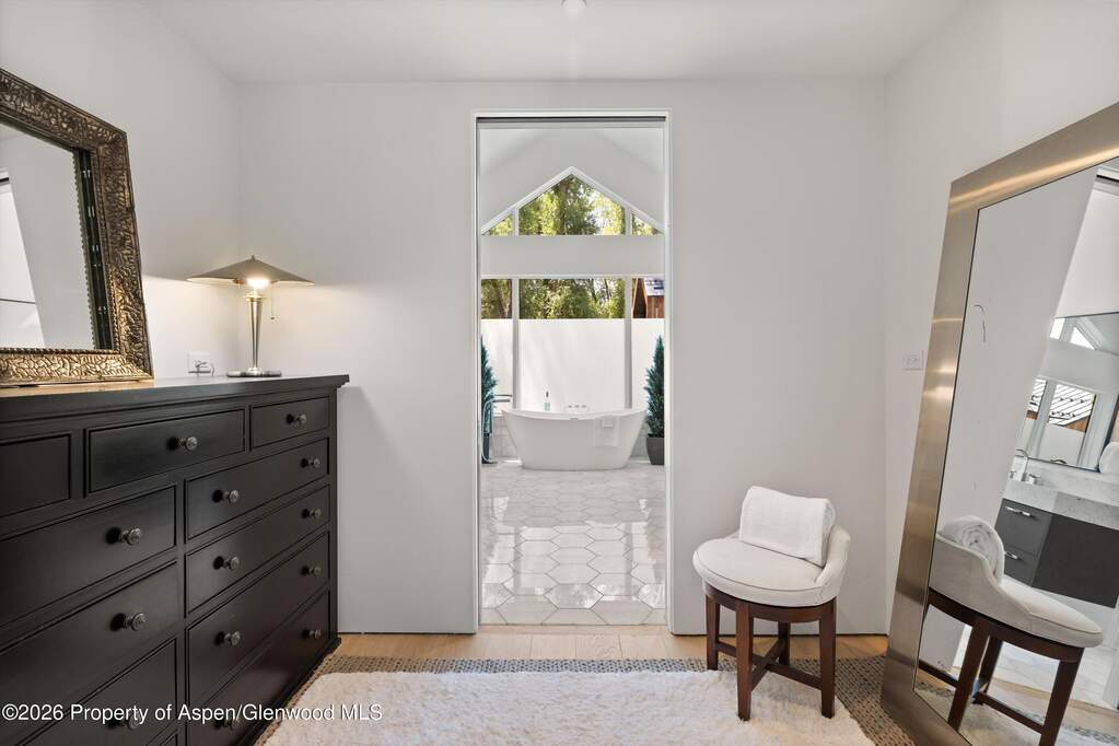 4 Bedroom Single Family Home/House's Image 41
