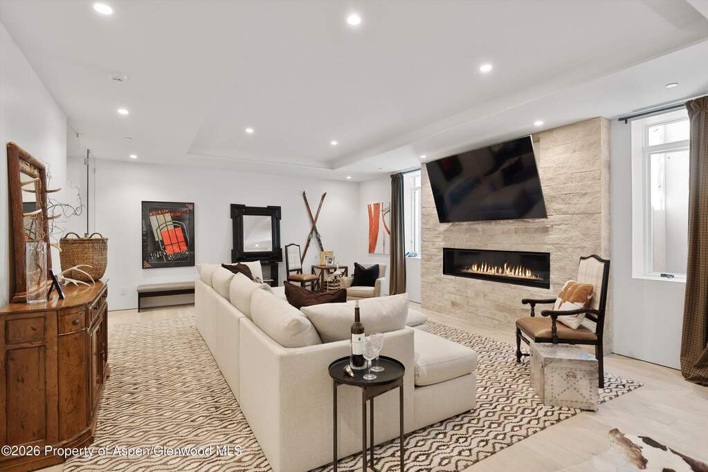 4 Bedroom Single Family Home/House's Image 49