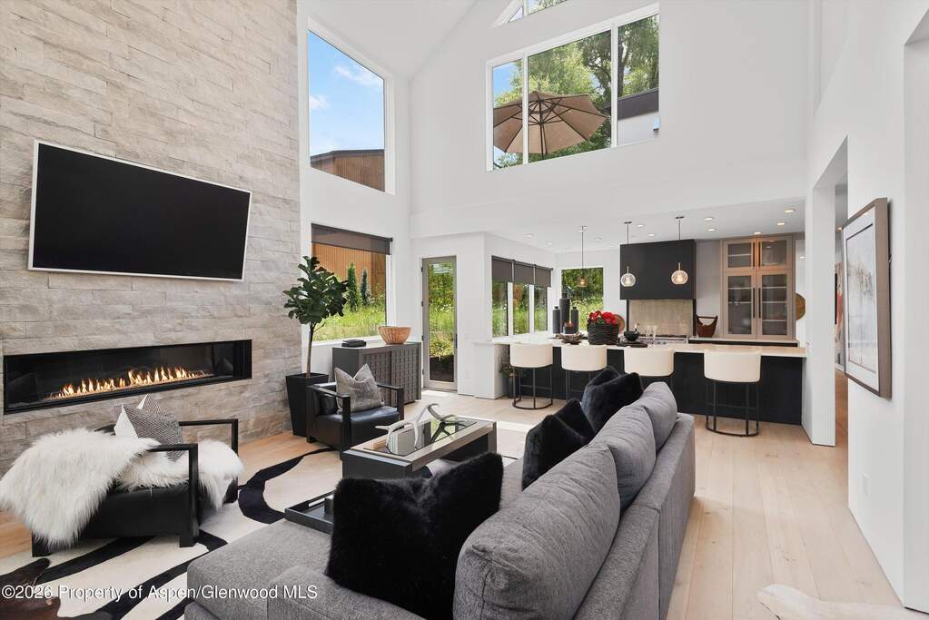 4 Bedroom Single Family Home/House's Image 55