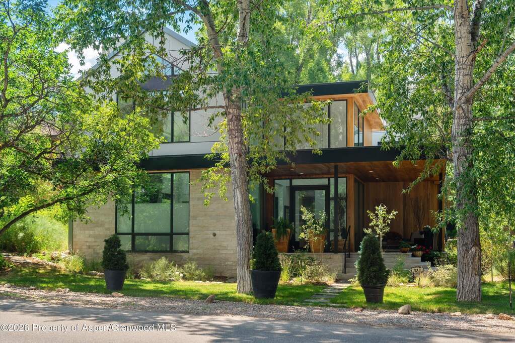 4 Bedroom Single Family Home/House's Image 61