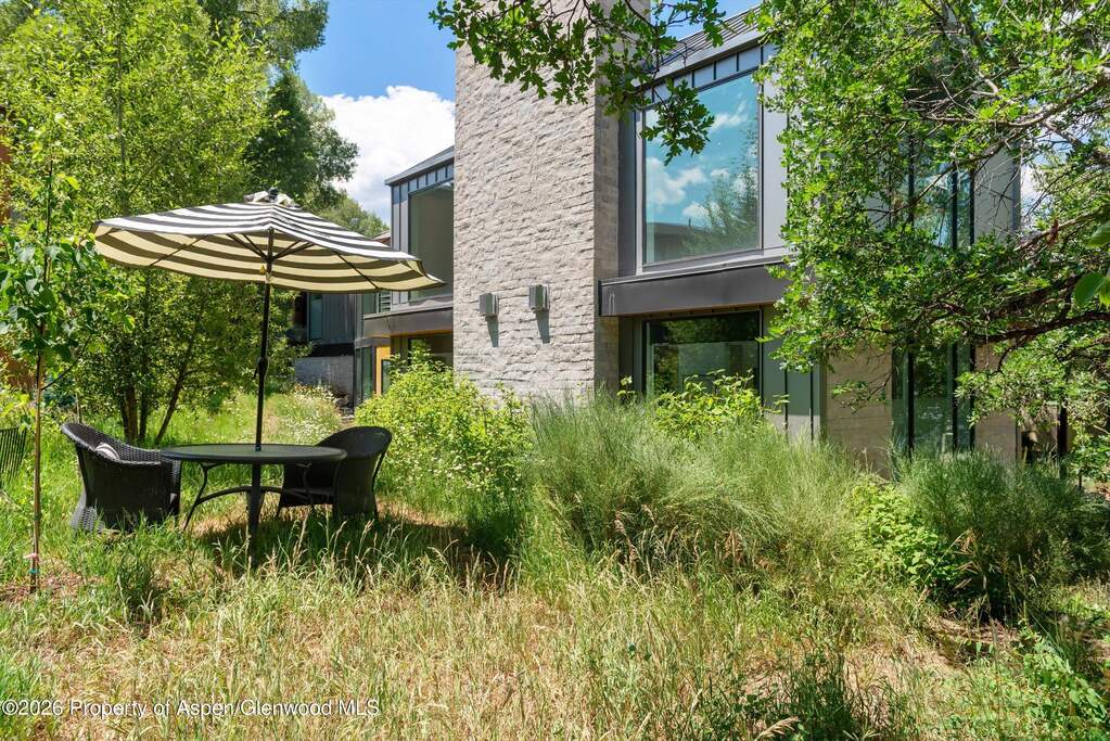 4 Bedroom Single Family Home/House's Image 63