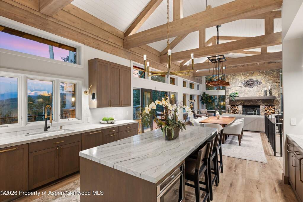 5 Bedroom Single Family Home/House's Image 7