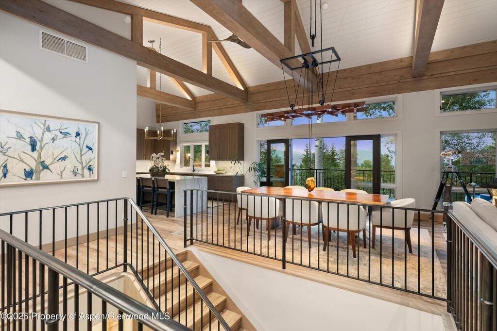 5 Bedroom Single Family Home/House's Image 12