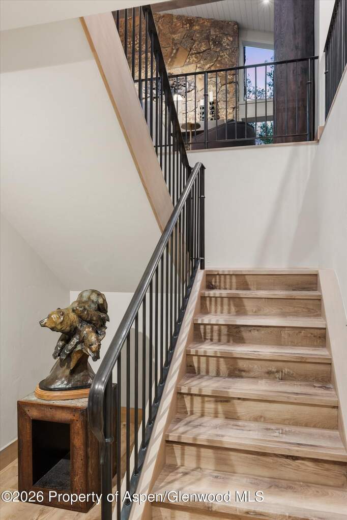 5 Bedroom Single Family Home/House's Image 28