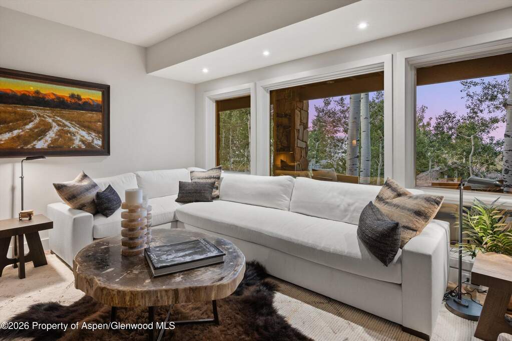5 Bedroom Single Family Home/House's Image 30