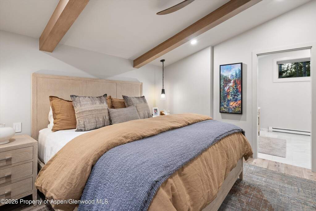 5 Bedroom Single Family Home/House's Image 47